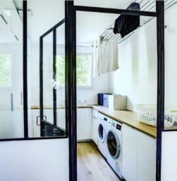 Verrière buanderie sur mesure SCARS, acier noir avec vitrage simple.